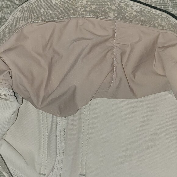 SPANX® SMALL ANKLE JEAN-ISH LEGGINGS WITH GRAY & CREAM MIX PATTERN - SIZE LARGE - Picture 11 of 16